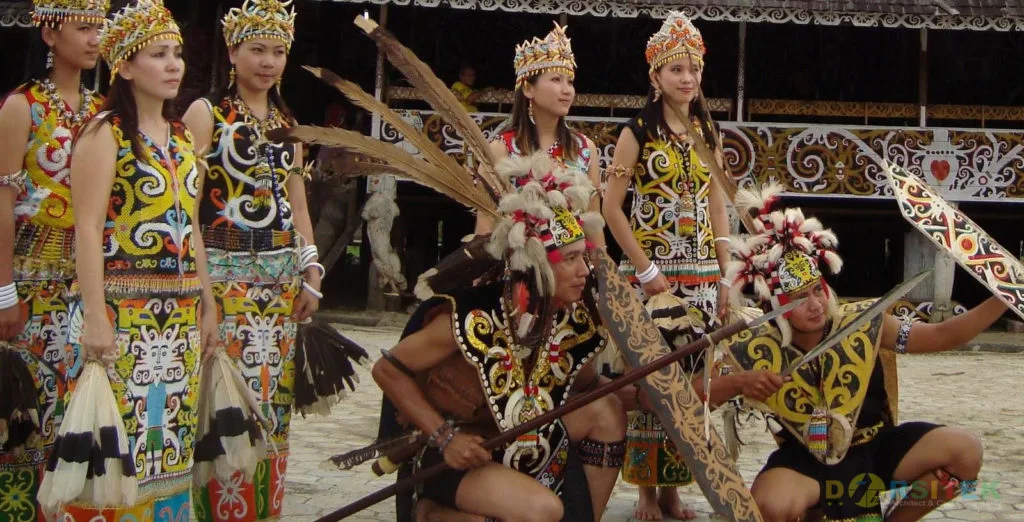 Suku Dayak