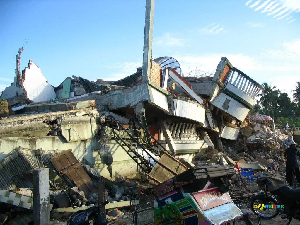 Bentuk Keruntuhan Bangunan Saat Gempa