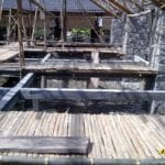 Balok-balok yang Didesain untuk Menahan Lantai Bambu