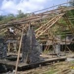 Kuda-kuda Bambu yang Diletakkan di Kolom Beton