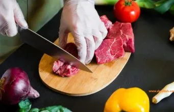 foods increase the risk of cancer