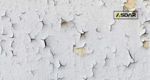 cat dinding terkelupas