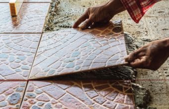 pemasangan lantai keramik