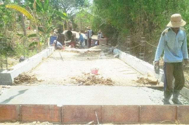 pelaksanaan pelat injak jembatan