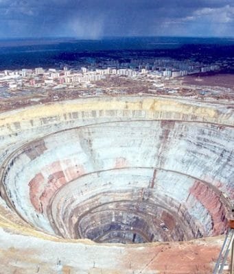 Peranan Ilmu Geodesi dan Gambaran Pekerjaan Surveyor Teknik Geodesi Dalam Pertambangan peranan ilmu geodesi