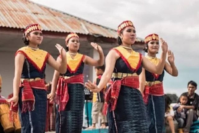 tari tradisional sumatera utara