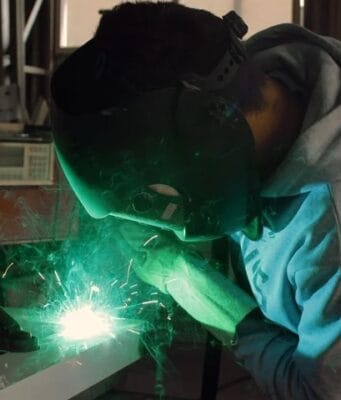 cara menjadi tukang las profesional